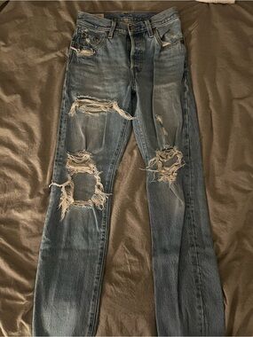 Levi's Light Blue Women's Straight-Leg Distressed Jeans